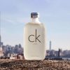 Calvin Klein (CK) trắng